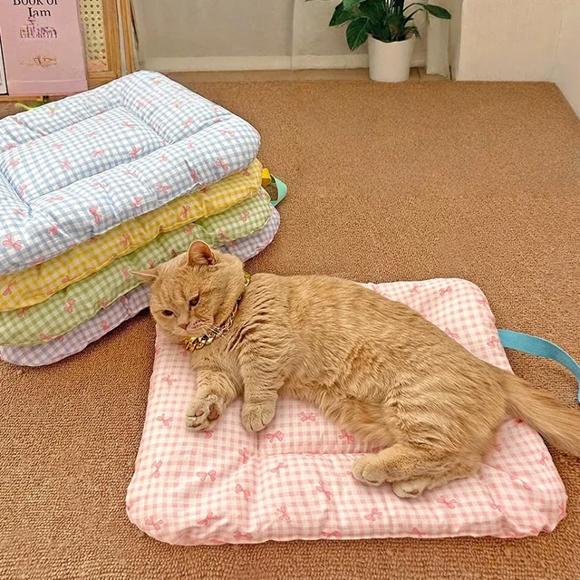 Chic Winter Pet Sleep Pad Dog & Cat Mats  Colorful with Bow Print Soft Cushion, Cute Kitty Nest Non-Slip Washable Cat Mat 3