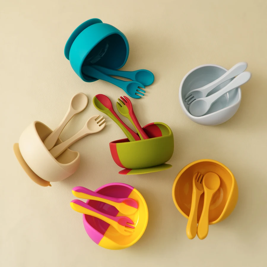 3PCS Baby Silicone Tableware Sets Color Contrast Suction Bowl Soft Spoon Fork Feeding Training Baby Dinner Set Baby Utensils 4