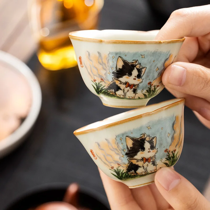 كوب القط اللطيف