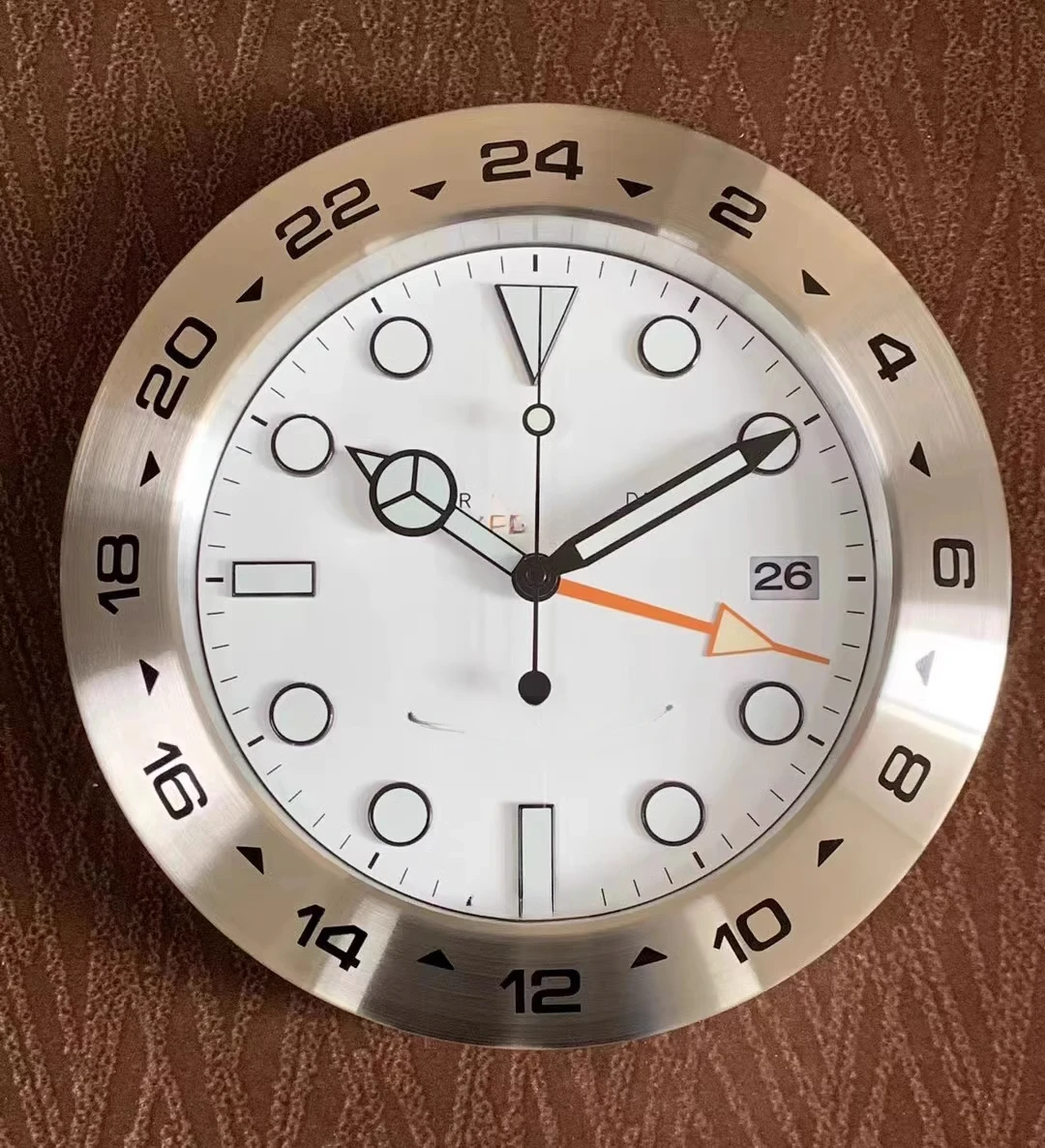 The third generation silent luminous watch big clock GMT wall clock