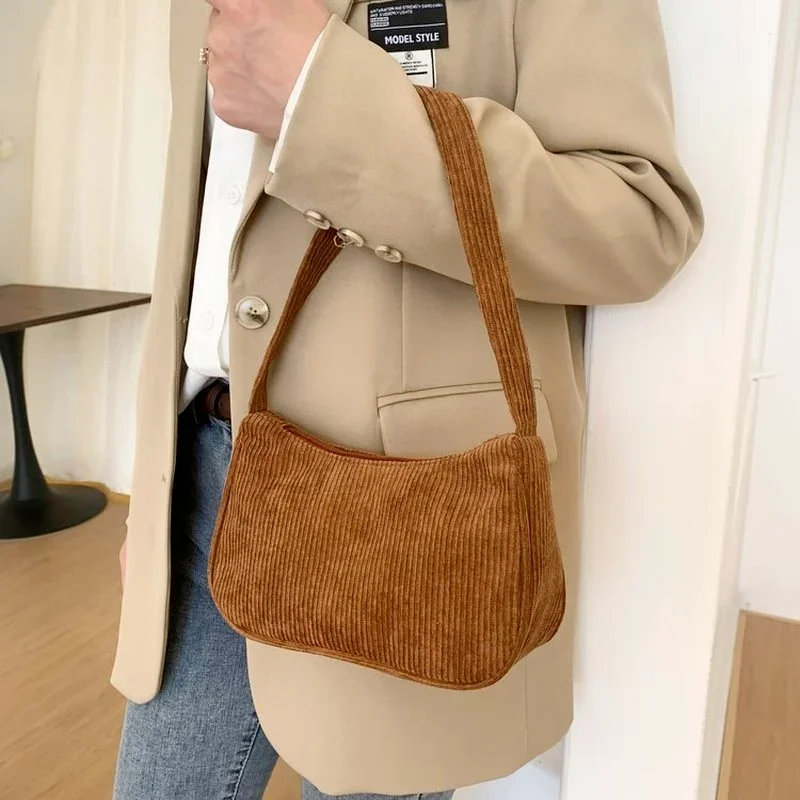 

Популярная модная однотонная простая Вельветовая сумка для подмышек, женская маленькая квадратная сумка через плечо в западном стиле для весны и лета