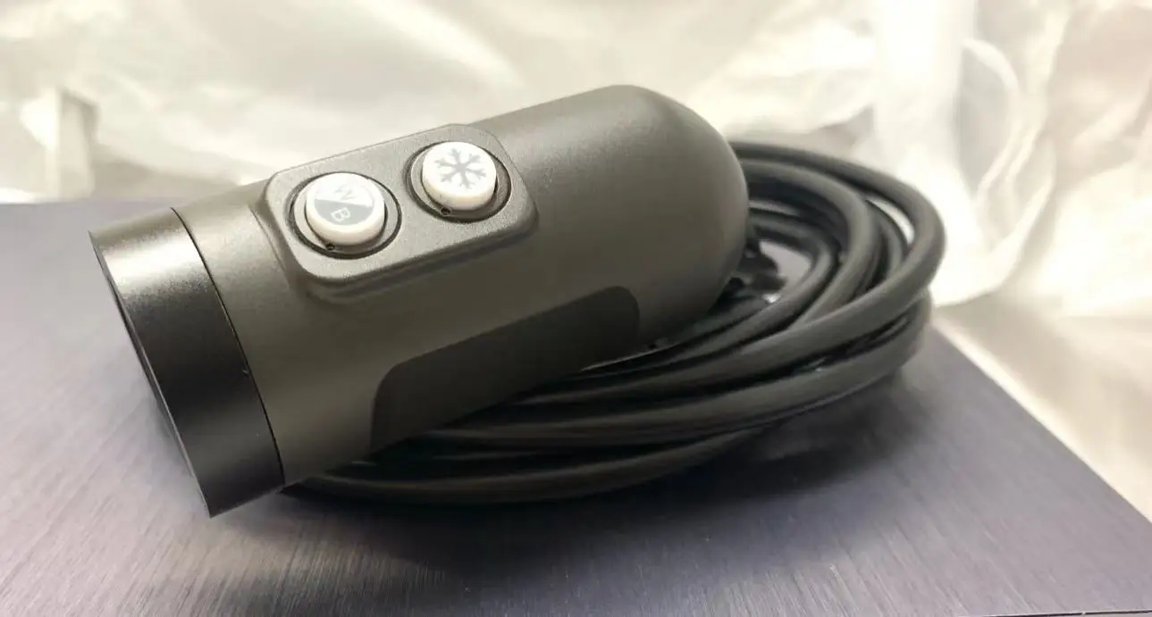 Рисунок 5 - Эндоскопический источник света 60 Вт с камерой Full HD