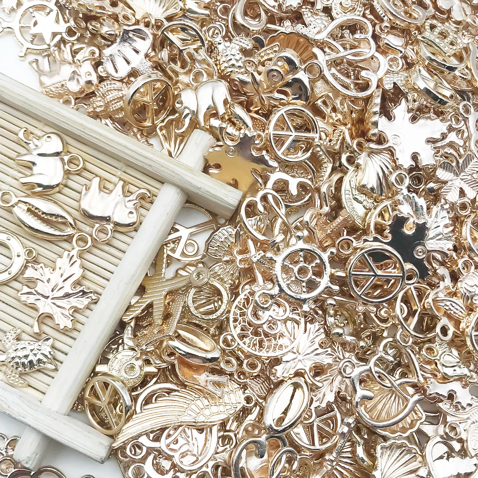 Randomly Mix 20/30/50pcs Metal Alloy Charms Pendants Beads for DIY Handmade Jewelry