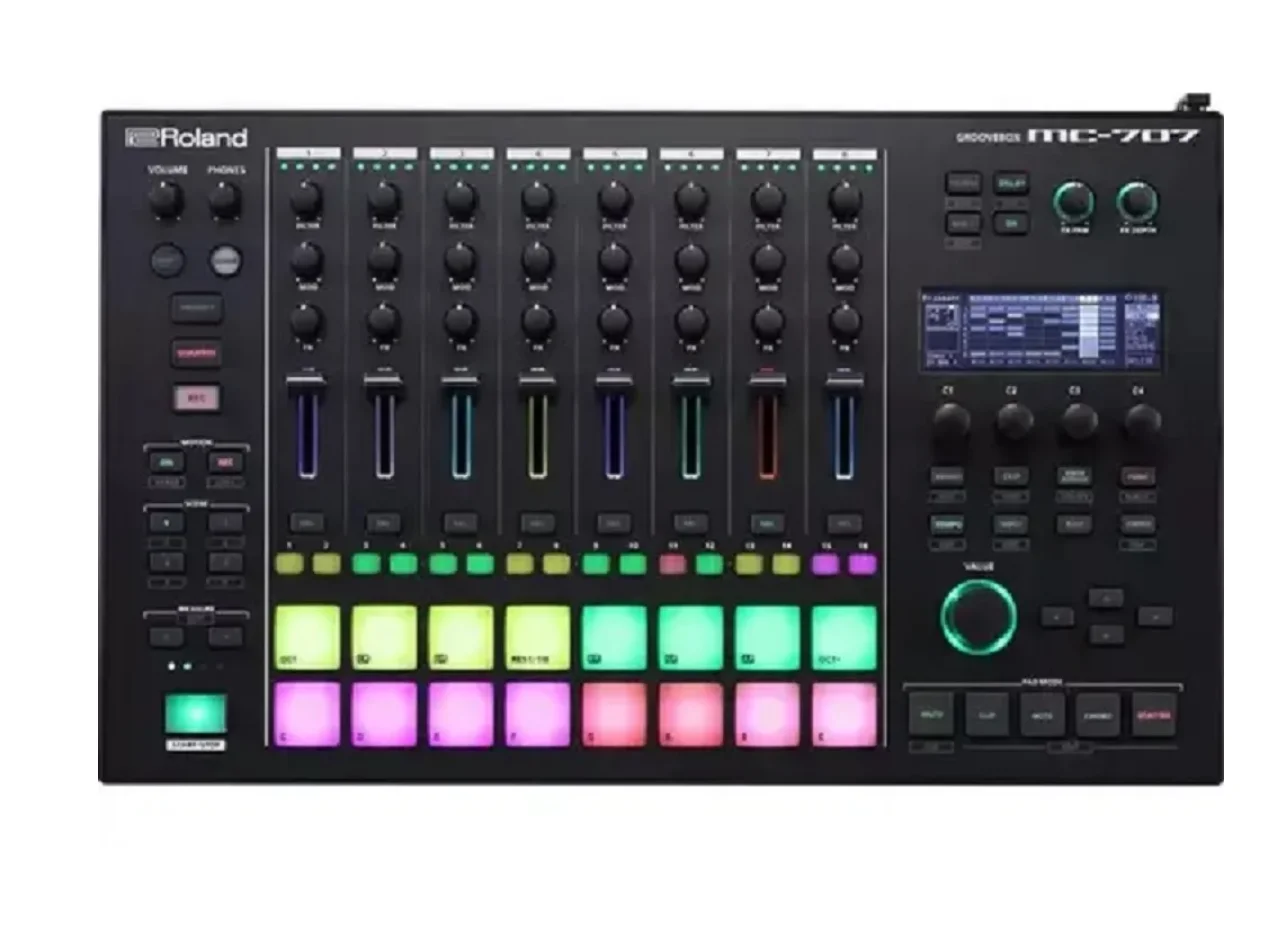 

Качественная профессиональная музыкальная рабочая станция для создания канавок Roland MC 707