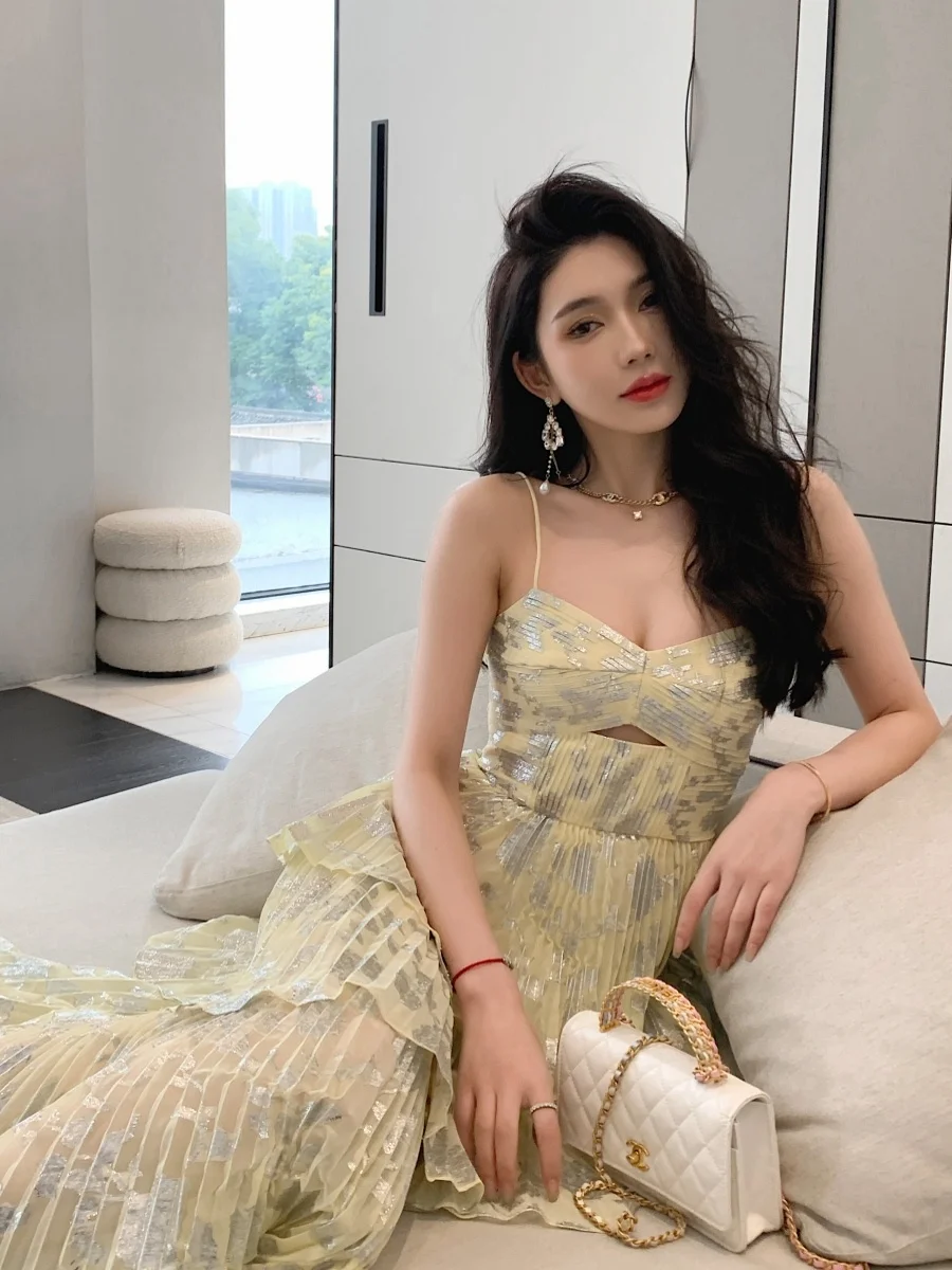 

Chic, careful, sexy, yellow chiffon pleated cake sling dress, tourist holiday beach dress