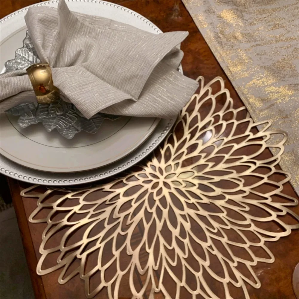 Gold Round Placemats & Coasters Set 2