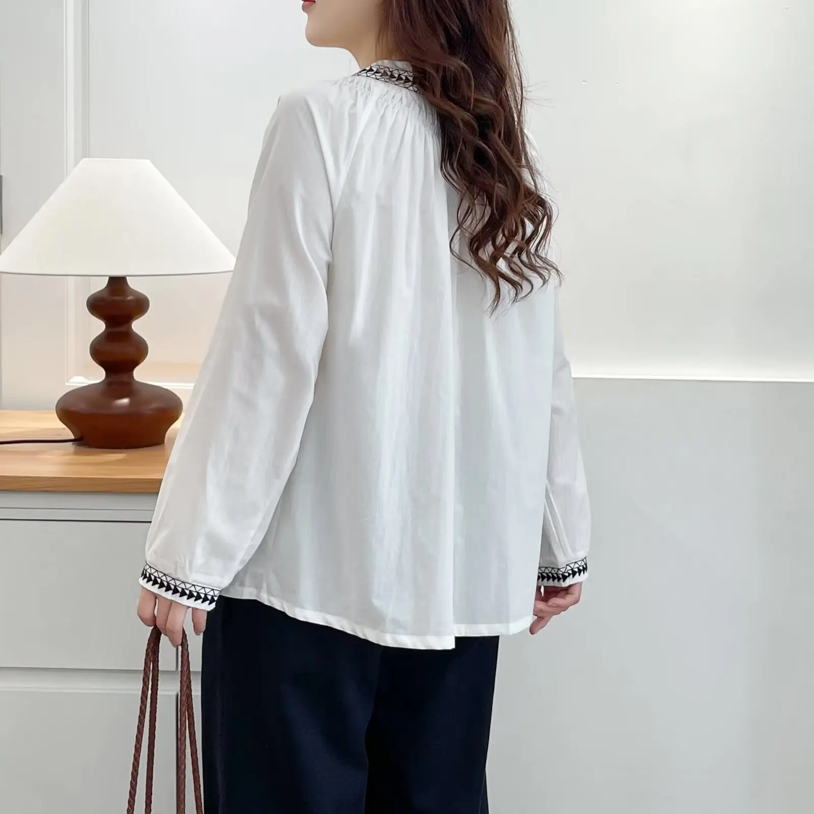 XXXXL Fashion Plus Size Women's Blouses Autumn 2025 Cotton Embroidered Long Sleeved Shirt Casual And Artistic Top 2575