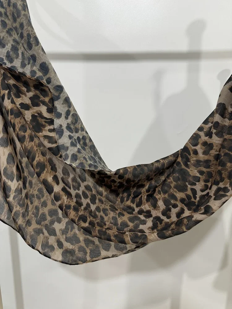 New Leopard  Printed Hijab Breathable Light Weight Soft Cotton Rayon Viscose Woven Modal Muslim Women Shawl Hijab Scarf 4