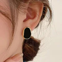 Korean Retro Black Geometric Small Fashion Light Luxury High end Design Sense Earrings Women's Jewelry