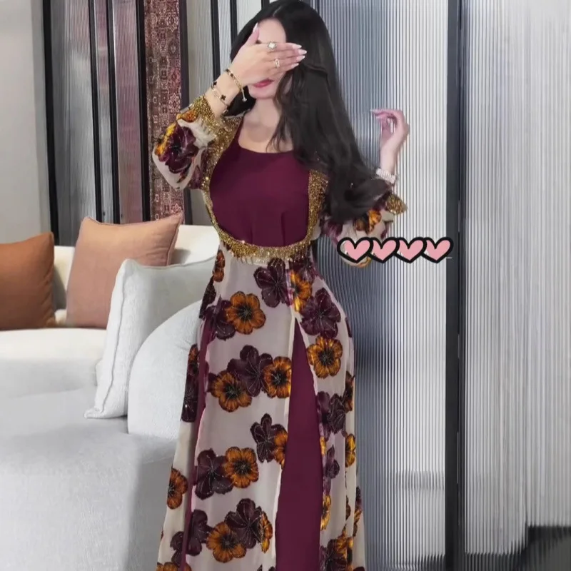 جلابية موف مزينة بنقشة زهور