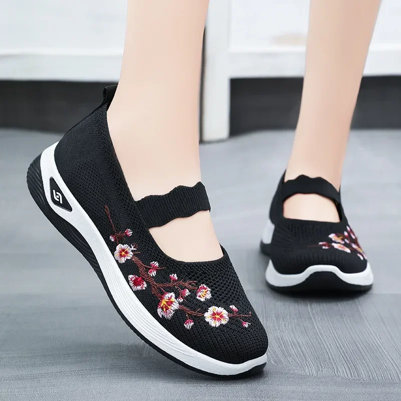Summer New Embroidered Shallow Mouth Single Shoes Ethnic