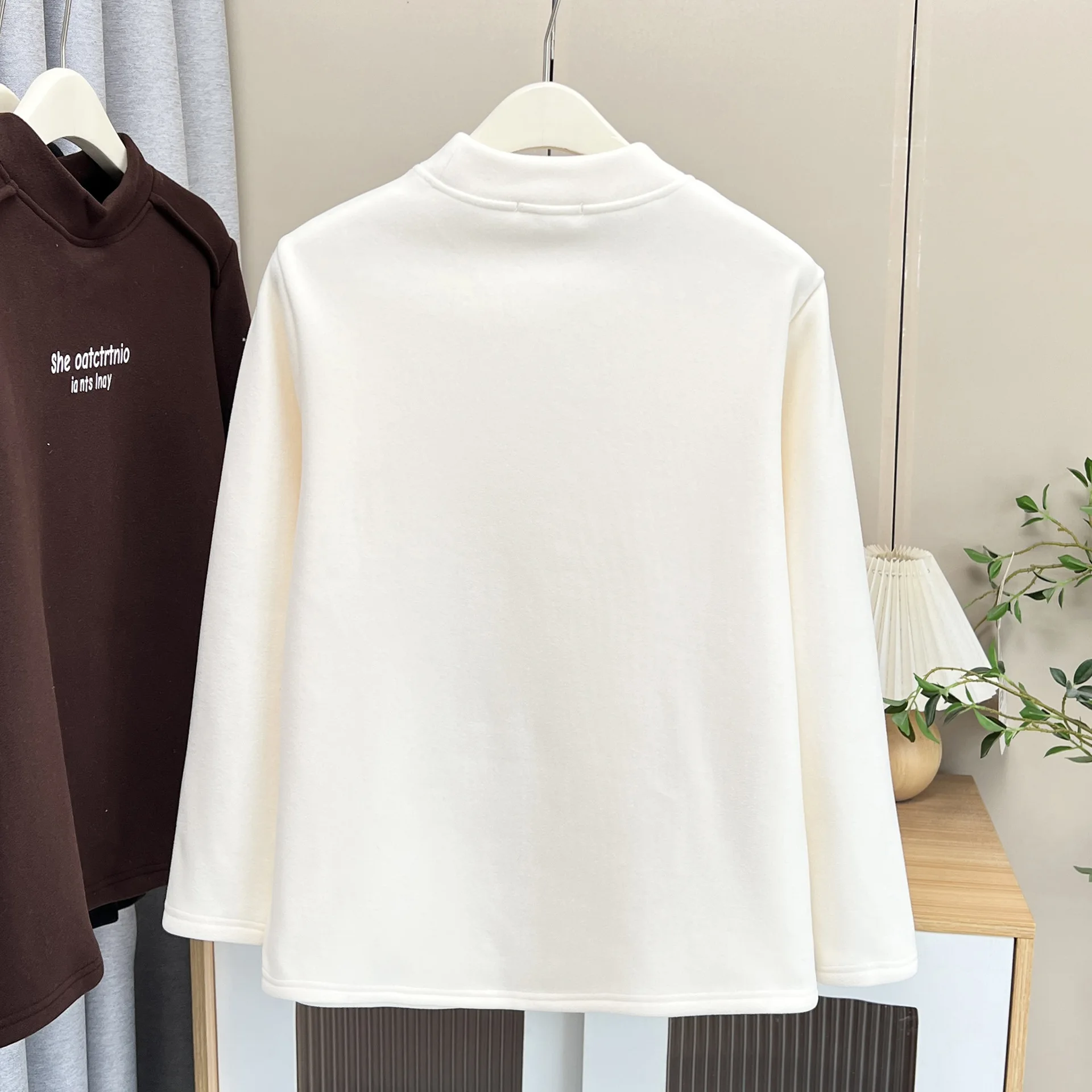 XXXXL Fashion Plus Size Women's T-Shirt New Autumn And Winter With Warm Fleece And Thickened Printed Letters Tops 2453