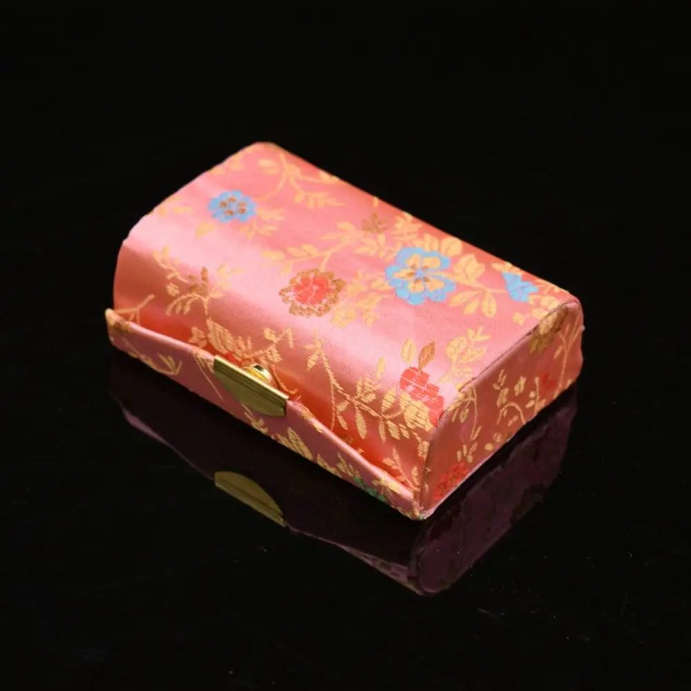 

Элегантный Цветочный ящик для хранения ювелирных изделий из парчи в винтажном стиле ретро ювелирные изделия из искусственного шелка в китайском стиле вышитая шкатулка для ювелирных изделий предложение