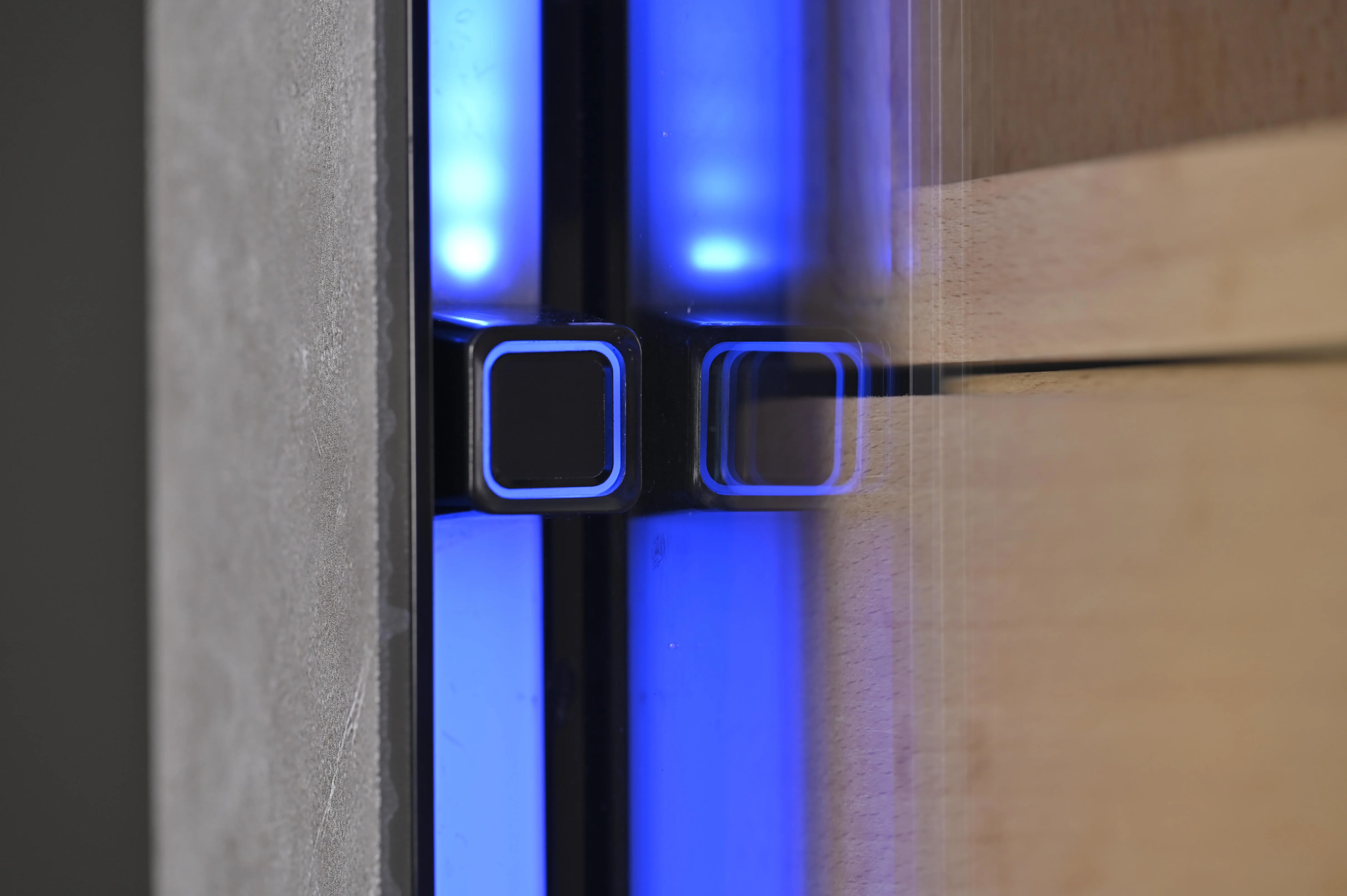 305L Wine Cabinet With Fingerprints, Projection, TFT Screen, And RGB Lighting: The Perfect Addition To Your Home Bar