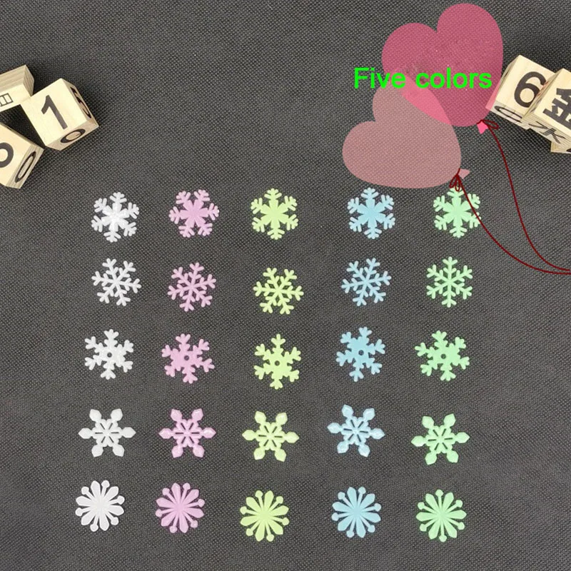 3D Snowflakes Wall Stickers Energy Storage Fluorescent Glow In The Dark Luminous For Kids Bedroom Ceiling Home Decor Decal