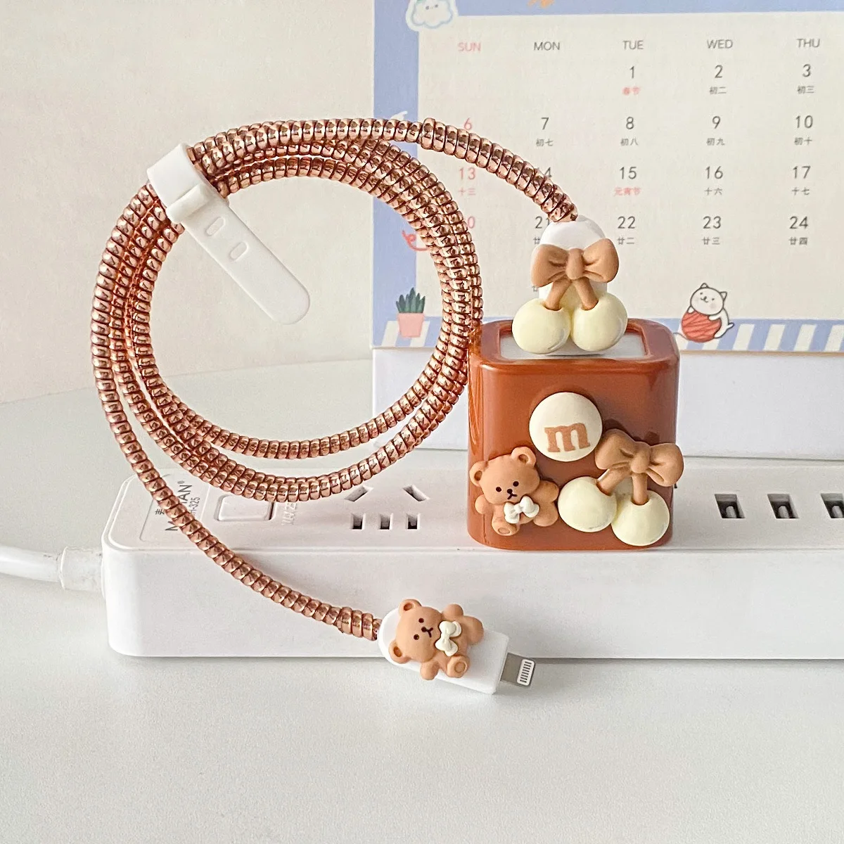 IPhone Charger Cable Protector Cartoon Bear Charger Head Case For IPhone 15 14Pro Max 18W 20W Data Line Spiral Winder Protective Cable Organizer Cable Protector Cable Wire Protector Cable Management Bracket Charger Protector Charger Protective Case Charger Protective Cover Phone Adapter Protector