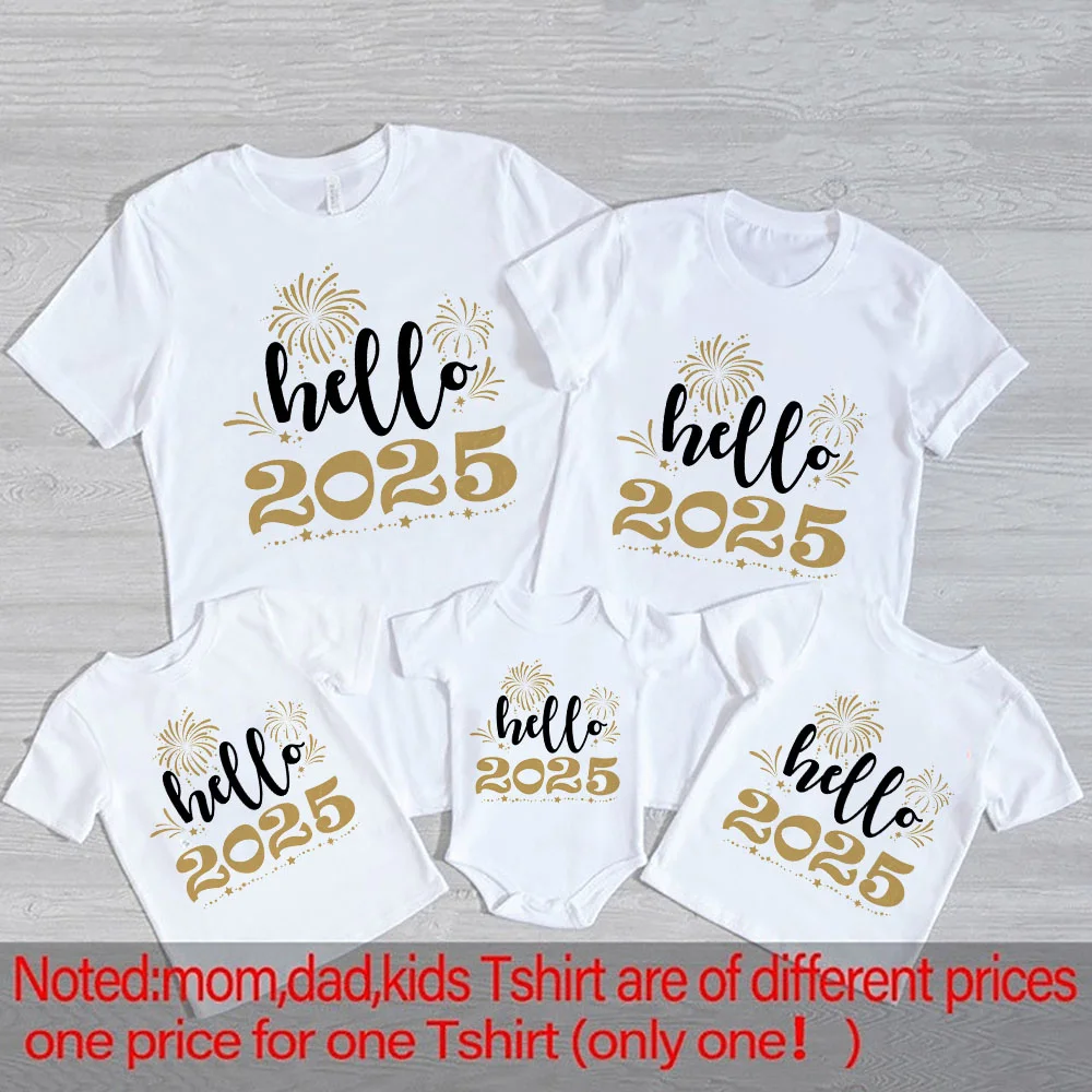 thumbnail image 1 of Hola 2025, ropa familiar a juego, camisetas para papá, mamá, niños, camisetas, monos para bebés, conjuntos familiares, blusas familiares para las fiestas, 1 of 5