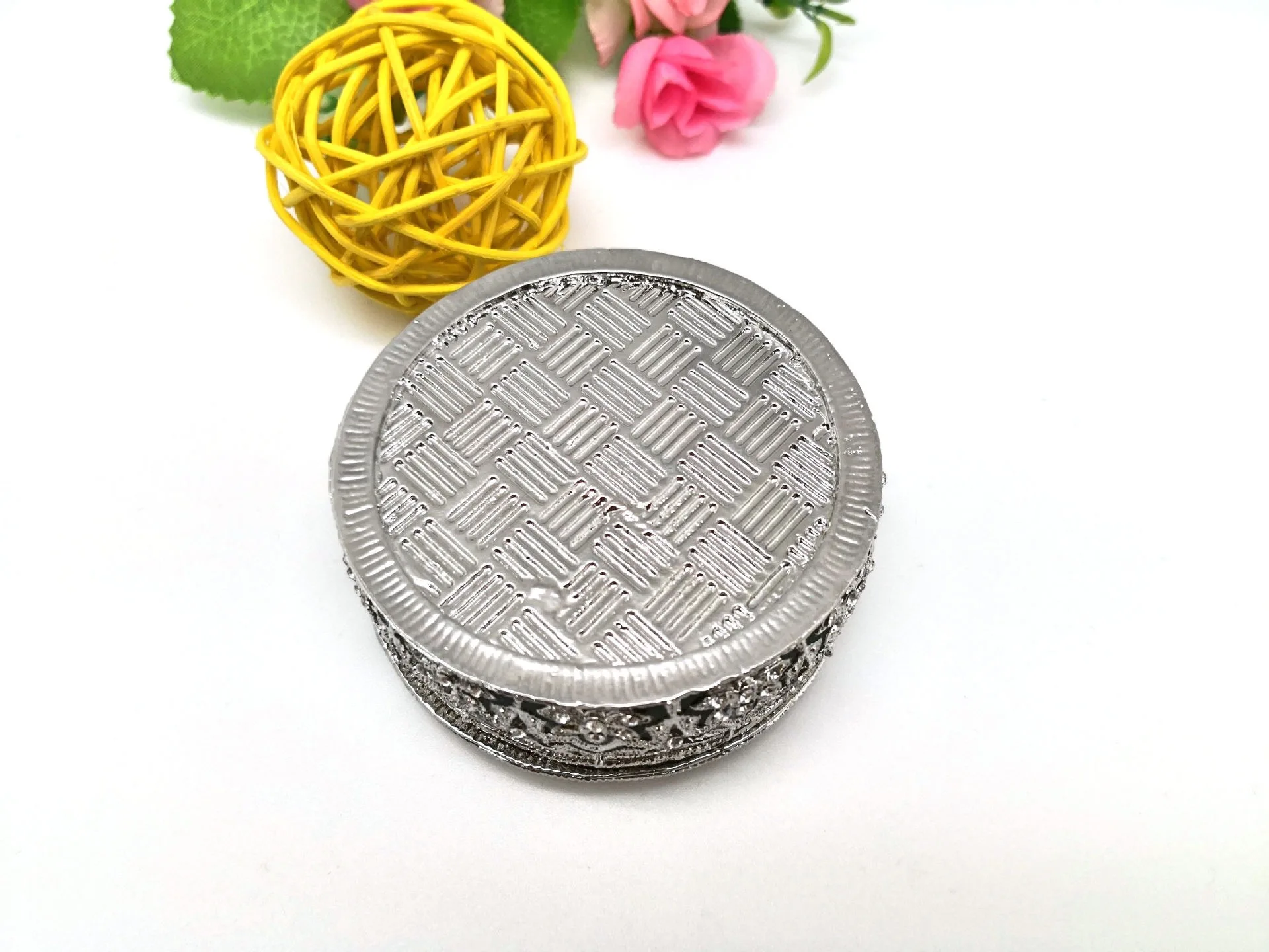 Shiny Crystals Round Jewelry Metal Case with full Stones