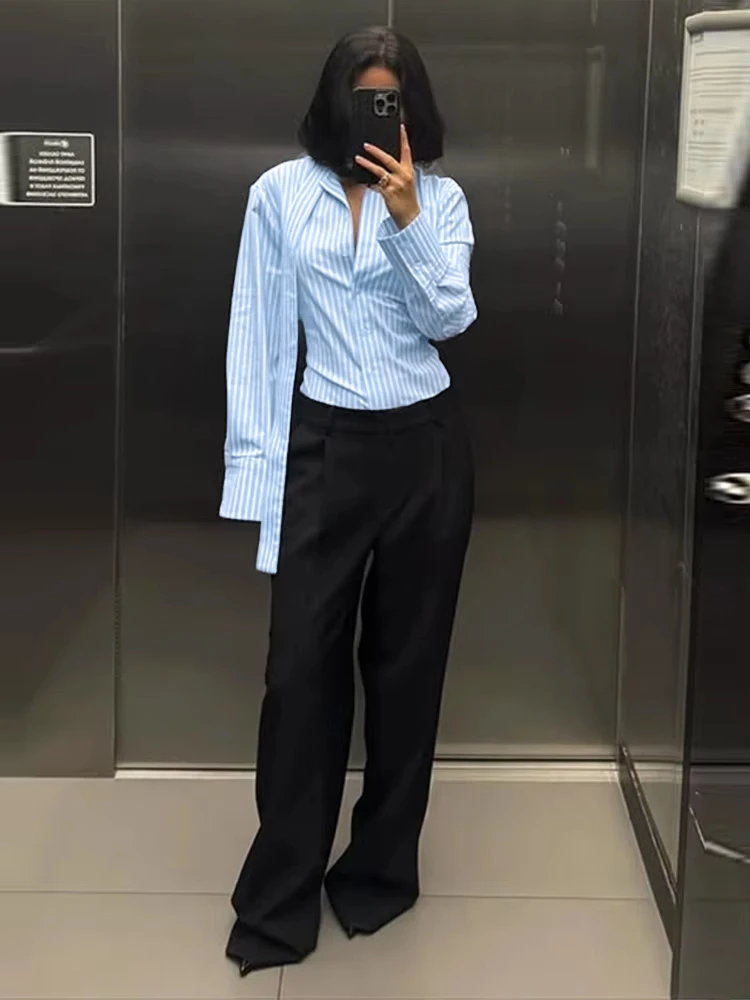 Fashion Women's Shirt Plaid Turn-down Collar Full Sleeve Backless Lace Up Female Shirts 2025 Spring Chic New Lady Street Tops 3
