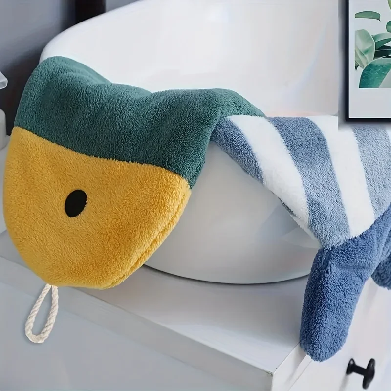 1 Stück niedliche handtuchförmige Handtücher in Fischform – weiches und saugfähiges Korallenfleece zum Aufhängen mit Streifenmuster, perfekt für das Badezimmer – Detail 6