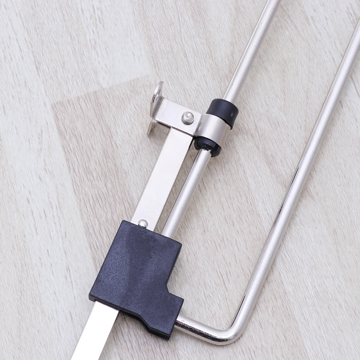 

Stainless Steel Retractable Wardrobe Rail Clothes Hanger Towel Coat Racks Closet Rod (Simplified Type,Silver,250mm)