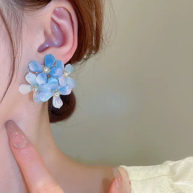 Shop For Fashionable Flower Dangle Earrings For Women-557599
