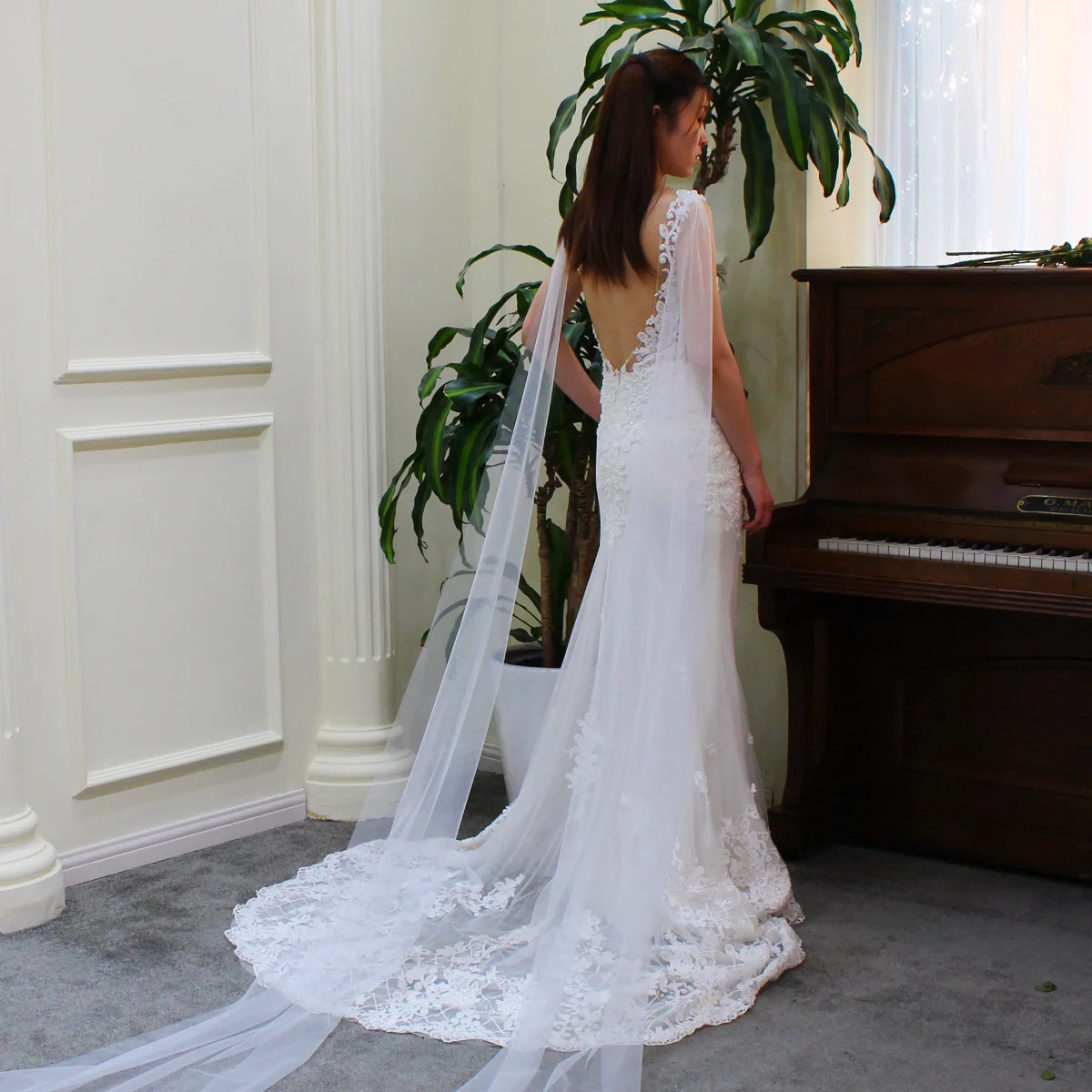 Elegant Long White Wedding Veils for Brides 2023 Cut Edge Off Shoulder Tulle Brdial Veil  One Layer wedding hair accessories