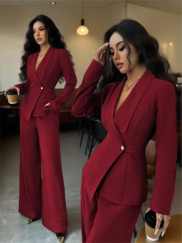 Too Cue Too Chic - 2Cute2Chic 
Tailleur femme chic pour bureau et occasions spéciales