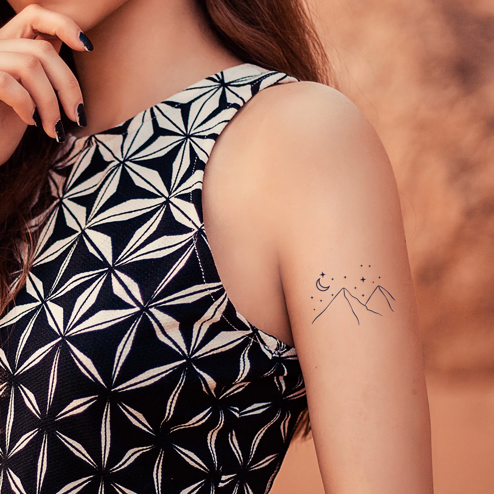 Mountain Series Temporary Tattoo Stickers Body Art Fashion Women Men Wrist Arm Disposable Stickers Minimalist Fake Tattoo 2pcs
