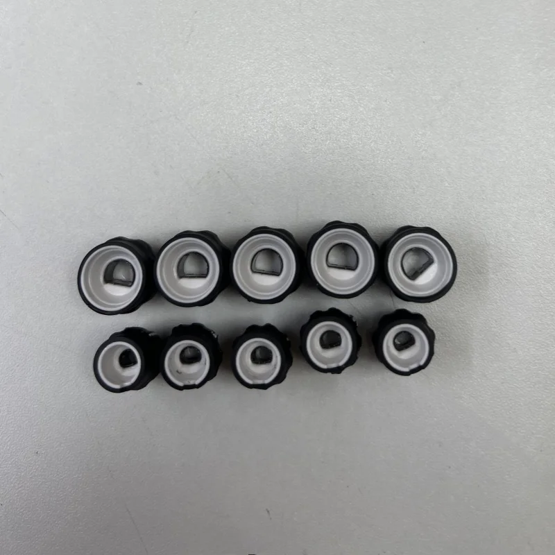 호환되는 볼륨 + 채널 노브는 MOTOROLA GP328, GP338, GP340, GP3188, PRO5150, EP450과 같은 무전기에 적합합니다.