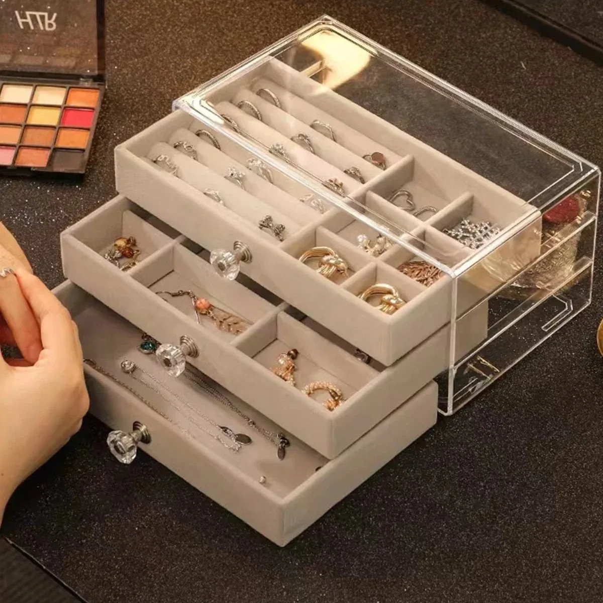 

Three Layers New Retro High Quality Pu Jewelry Box With Necklace Hook Earrings Ring Bracelet Storage Case Green Colors