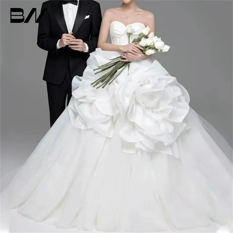 

Textile Floral Ballgown Wedding Dresses For Women Strapless Sweetheart Corset Bride Dress Long Court Train Bridal Gown