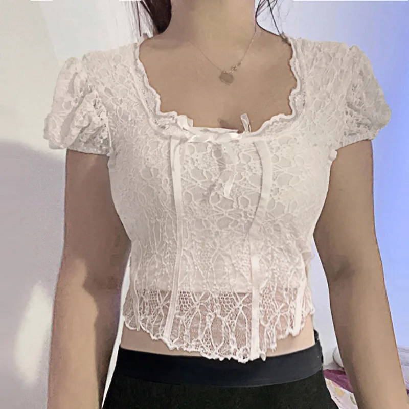

Кружевная футболка в стиле пэчворк Pure Desire с квадратным вырезом и коротким рукавом во французском стиле с открытым пупком и облегающим верхом INS