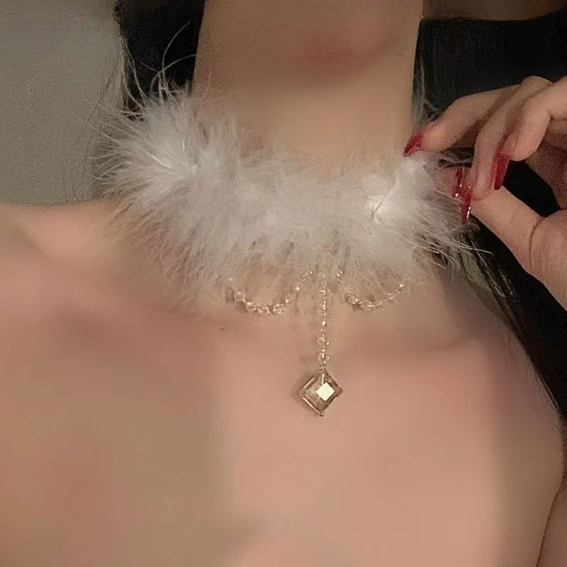 

Y2k блестящее женское ожерелье с черными перьями, модное роскошное ожерелье с подвеской в свадебном клубе для женщин, модные украшения