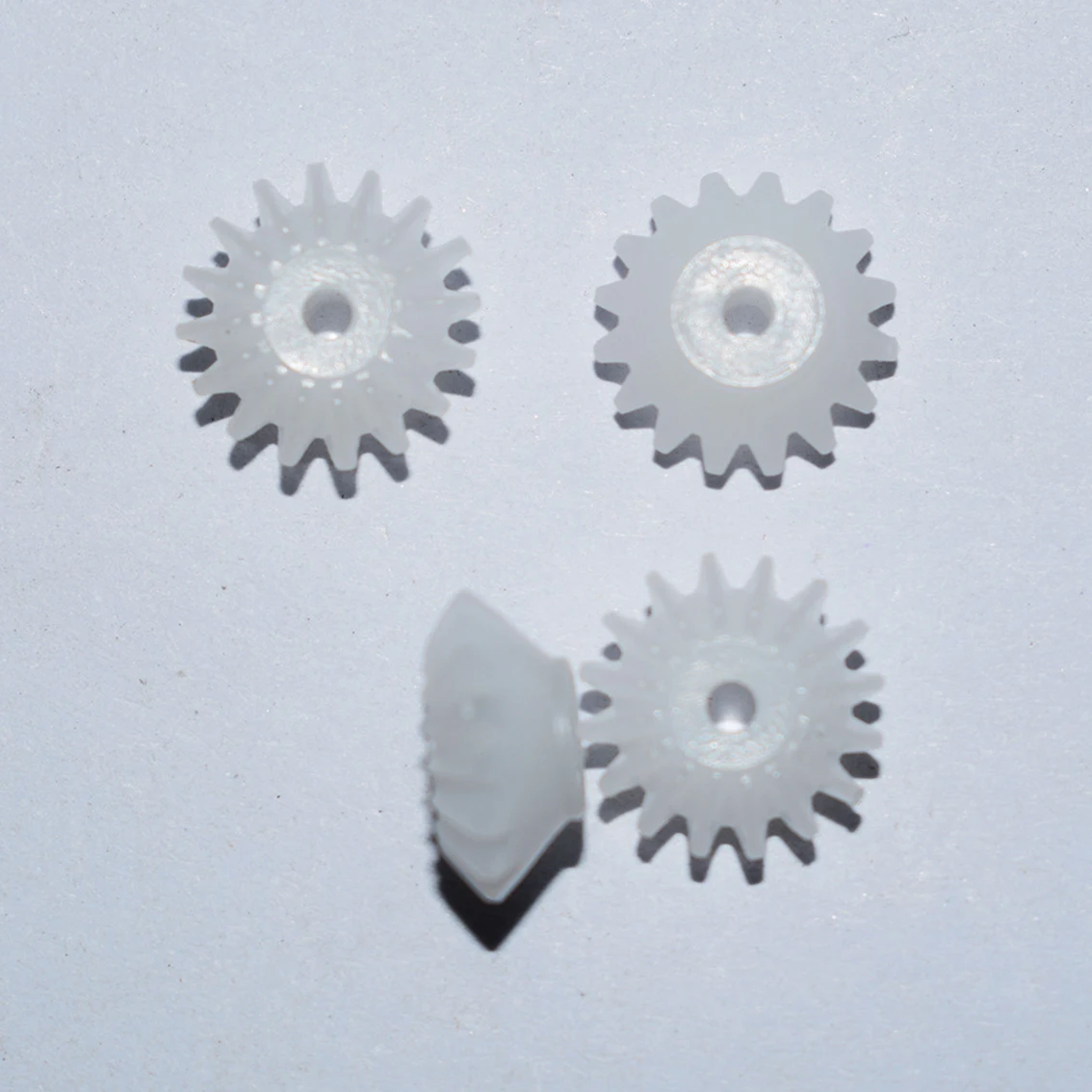 S162A 0.5M 16 Teeth 1.9mm Aperture 11.4mm Diameter Plastic Bevel Gear DIY Toy Parts Accessories transmission gear