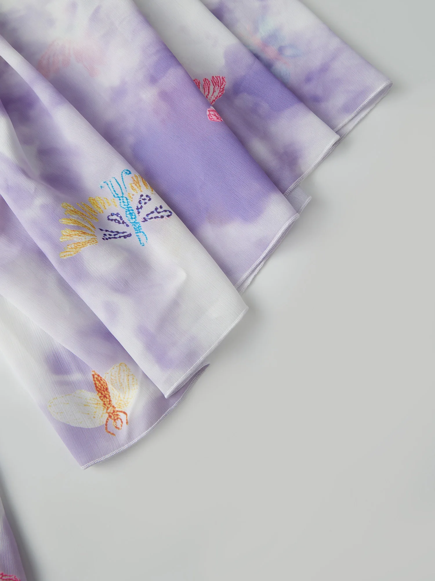 Women s Floral Print V Neck Maxi Dress with Batwing Sleeves and A-Line Silhouette - Perfect for Casual or Workwear