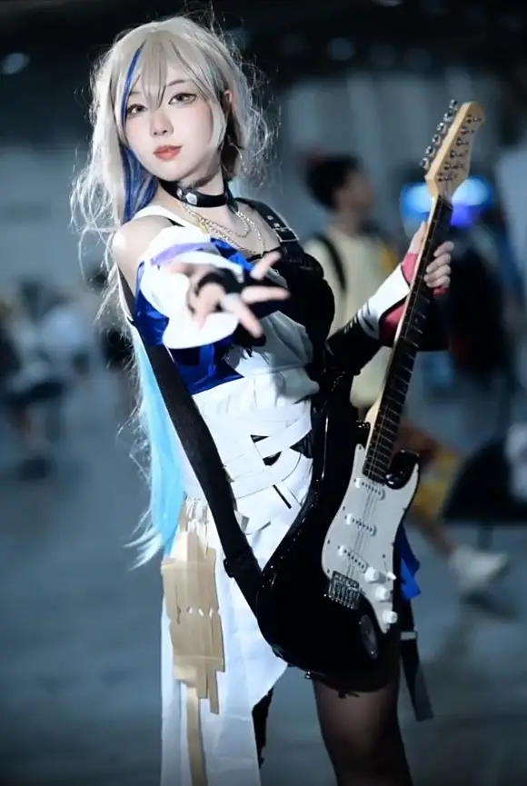 

Serval Collapse Star Dome Railway Costumes Halloween Cosplay Game: Cold and Gorgeous Royal Sister Guitar Girl
