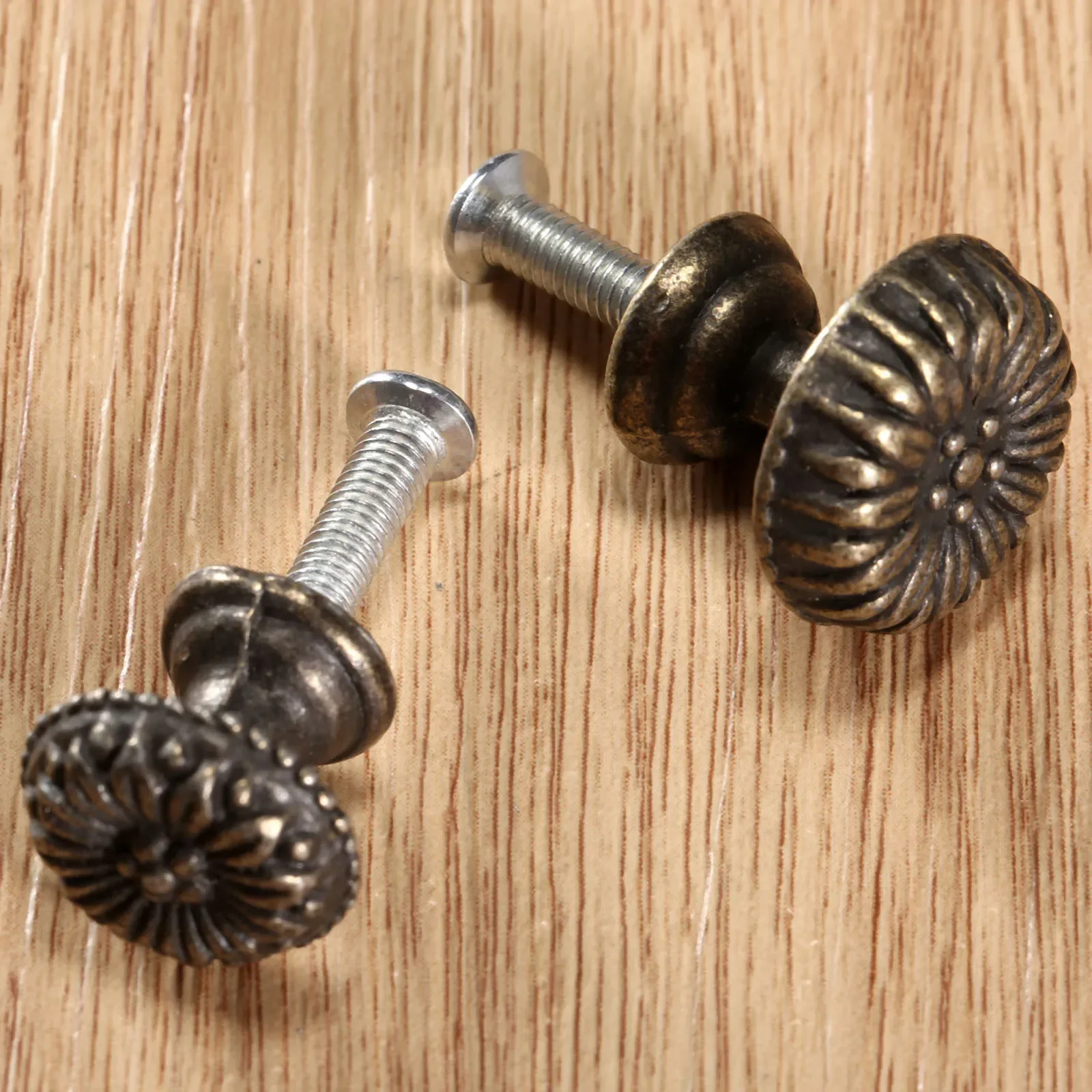 5Pcs Iron Antique Bronze Pulls Handle Retro Jewelry Box Cabinet Cupboard Dresser Wardrobe Door Knobs Furniture Knobs and Handles