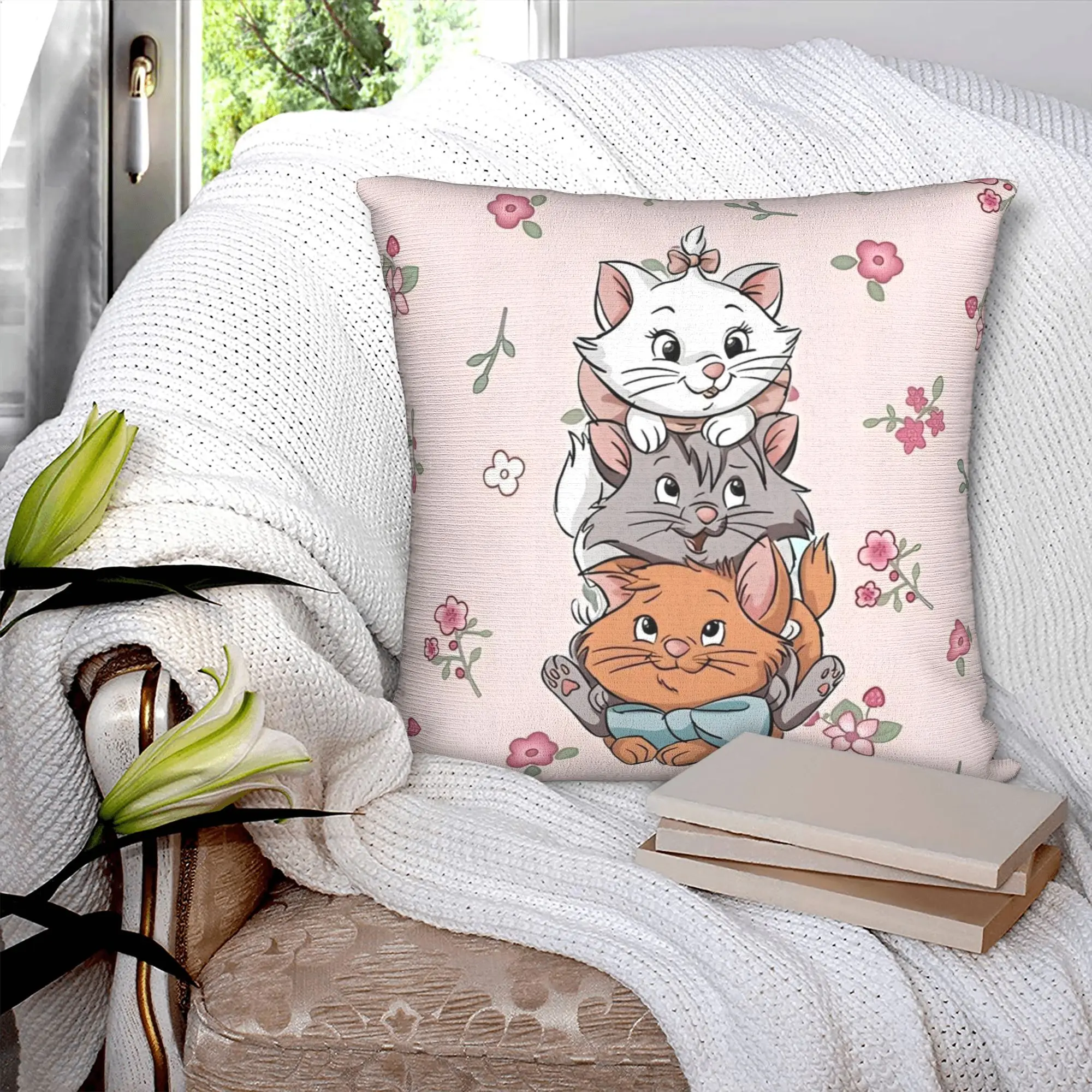 Marie Cat Aristocats Quadratische Kissenbezüge, Polyester-Couch-Kissenbezug, kreativer dekorativer Kissenbezug, 45 x 45 cm – Detail 2