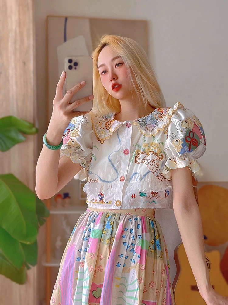 High-End Embroidery Flower Short Sleeve Shirt Women's 2024 Summer Unique Chic Small Shirt Female Single Row Multi-Buckle Tops