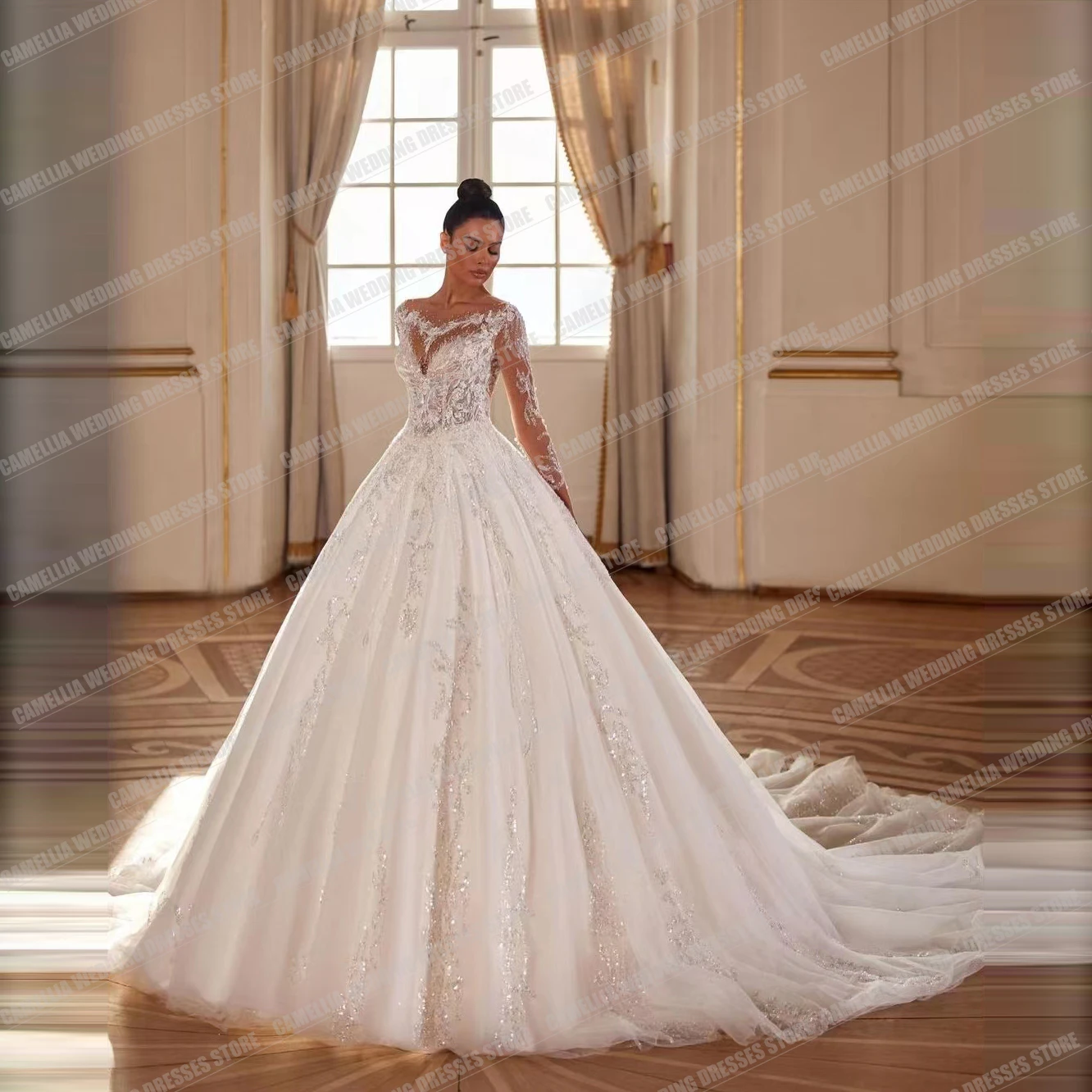 Кружевные свадебные платья с аппликацией