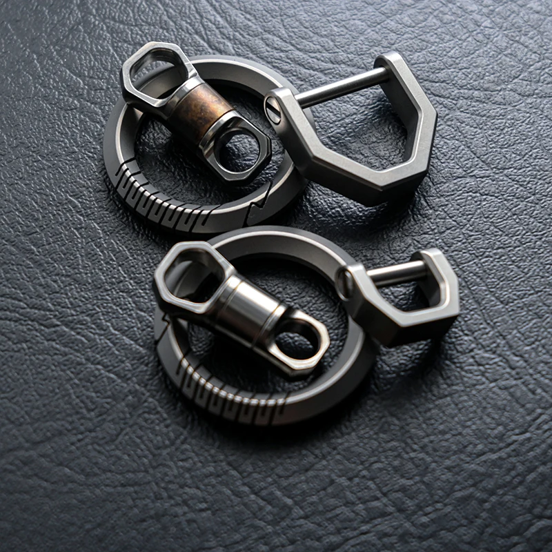 High-End Titanium Men Key Chain Key Ring Super Light Luxury Car Keychain Accessories The Best Gift For Men Safe And Durable