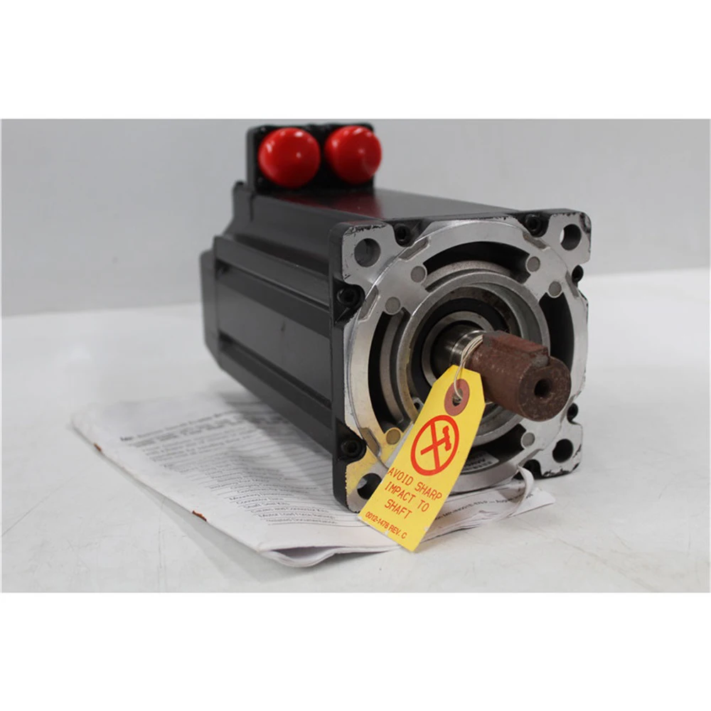 

Used In Good Condition SERVO MOTOR MPL-B4540F-MJ22AA 400V 3000 RPM With Expedited Shipping