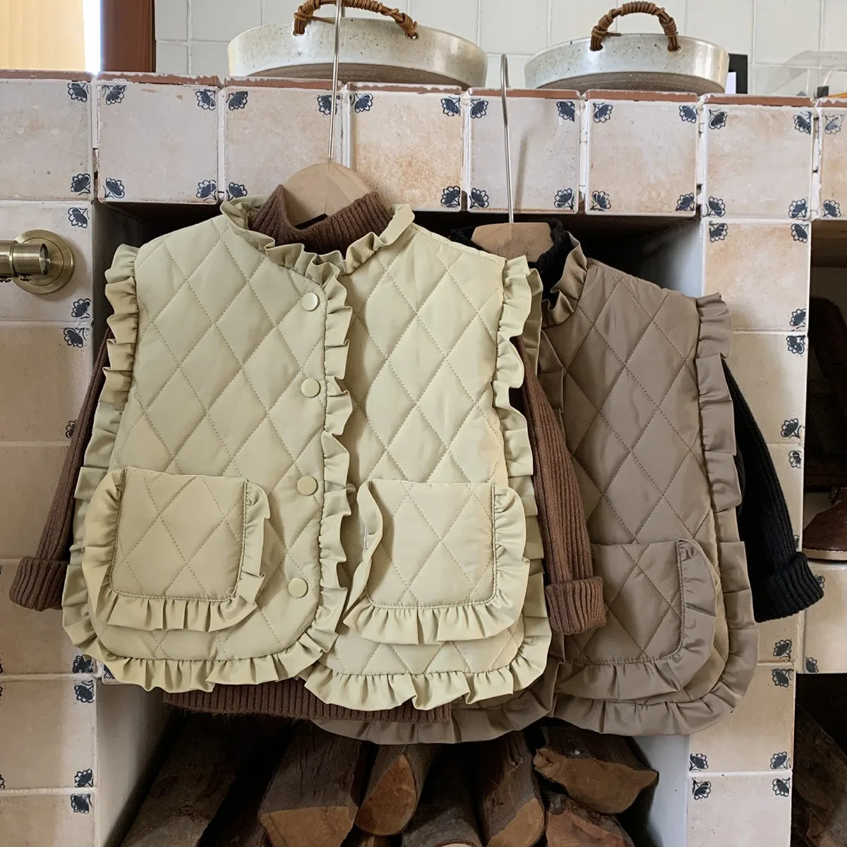 

1-7Y Korean Style Autumn Winter Warm Vest For Baby Girls Solid Sleeveless Jackets Children Ruffles Vest Kids Waistcoat Clothing