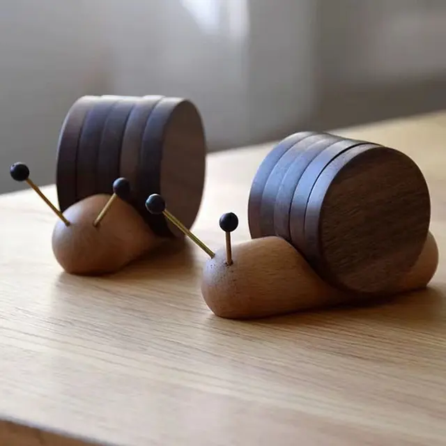 Cute Snail Wooden Drink Coaster Set – Magnetic Heat-Resistant Walnut Cup Mats for Tea, Coffee & Living Room Decor 3