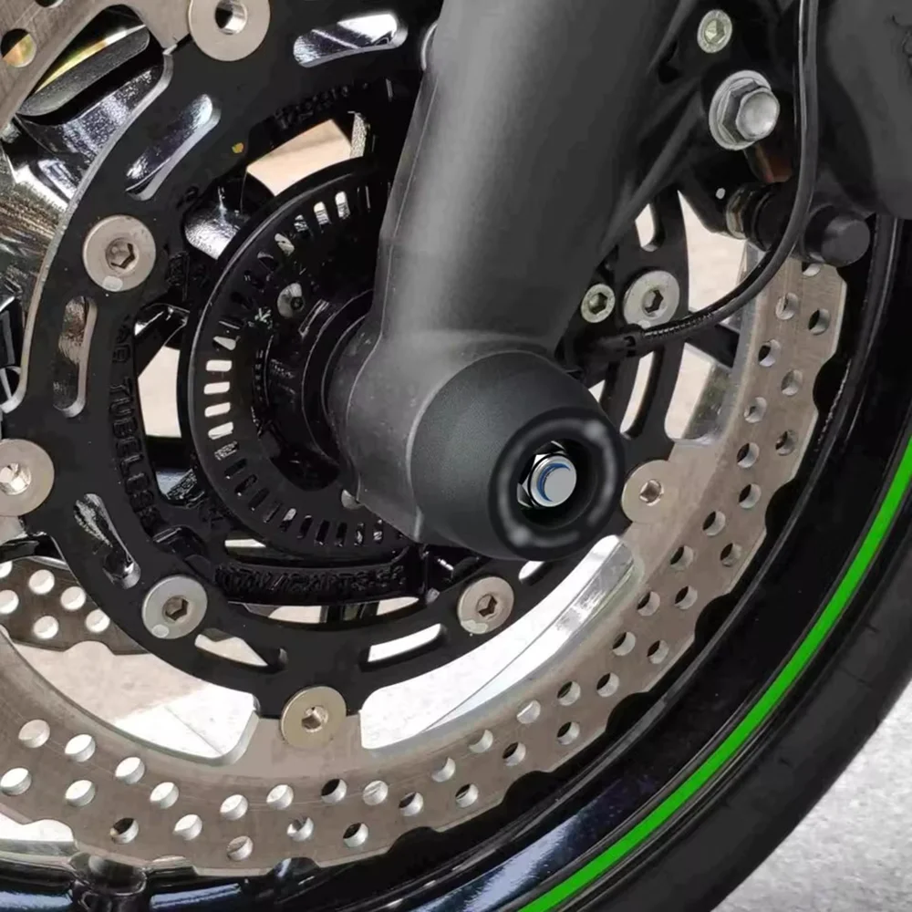 Rear Axle Sliders For 2024-2025 Kawasaki ZX-6R – CNC Aluminum & UHMW-PE Crash Protection