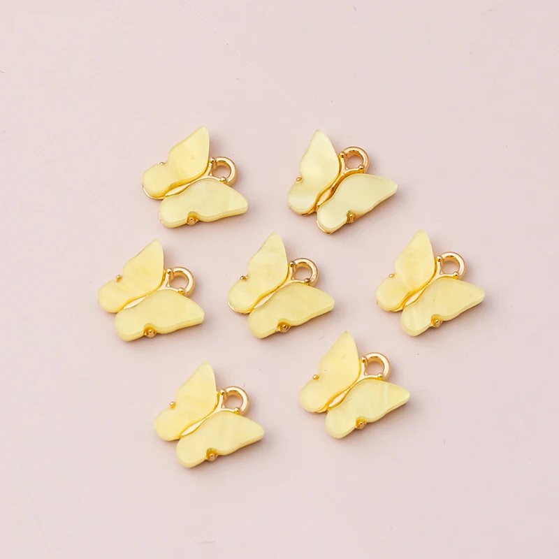 ?   20pcs 13x13mm 귀여운 다채로운 아크릴 나비 매력 펜던트 목걸이 귀걸이 팔찌 DIY 공예 보석 만들기