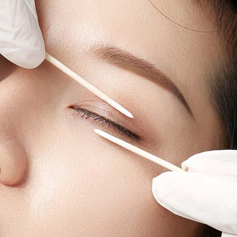 500pcs Lint-Free Wooden Micro Bud Swabs for Gentle and Precise Eyelash Extension Glue Removal and Makeup Application 4
