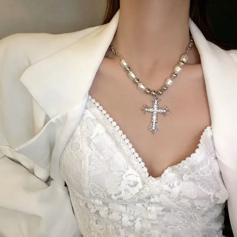 

2023 New Y2k Titanium Steel Jesus Cross Neck Choker Spliced Pearl Collar Chain Spicy Girl Sweet Cool Punk Necklace for Women