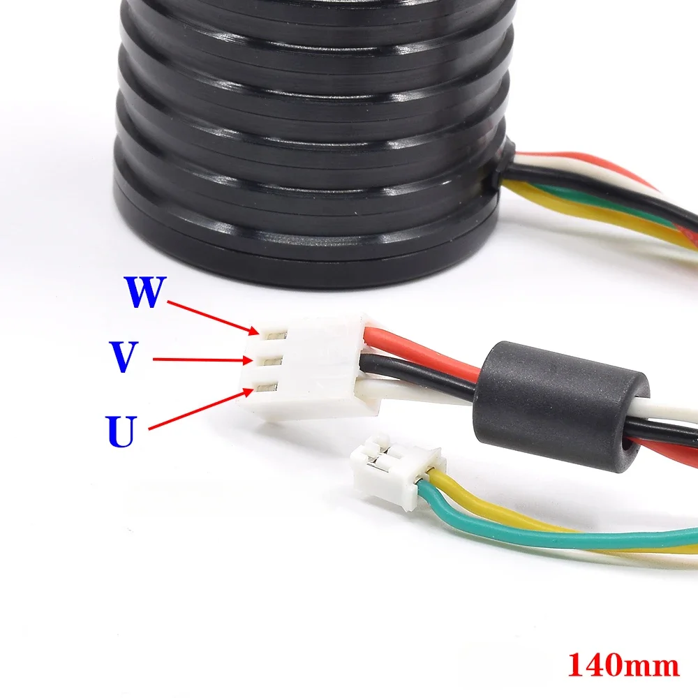 Micro moteur brushless DC 39mm 50000tr/min pour bricolage et robotique, comparé à une pièce de monnaie pour l'échelle.
